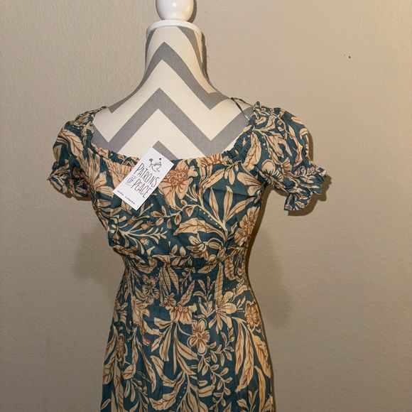NWT Patrons of Peach Blue Floral Print Smocked Short Sleeve Maxi Dress Small - Picture 4 of 16